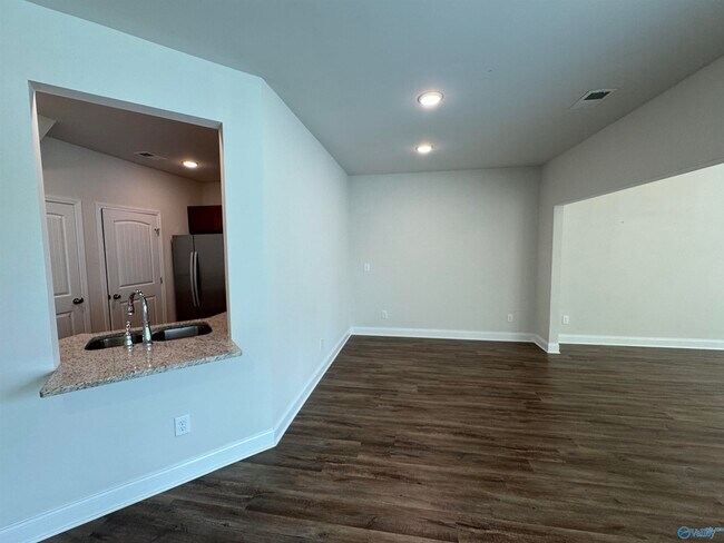Building Photo - 103 Woodsbrook Pl SW
