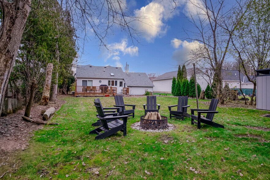 Building Photo - 26229 93rd St