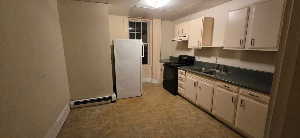 Building Photo - 154 Court St