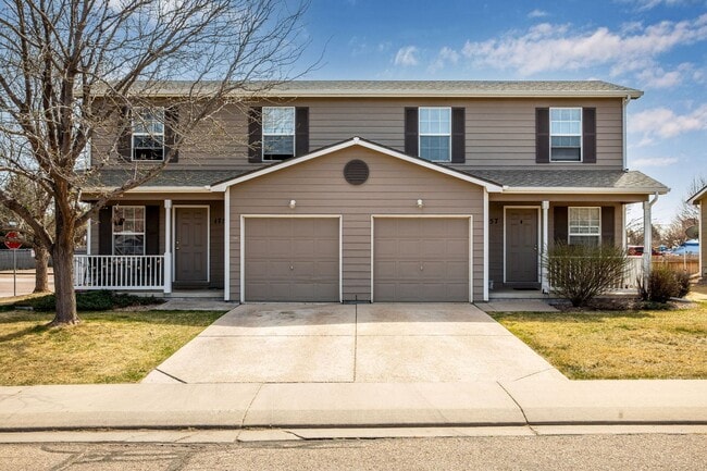 Building Photo - 1753 Rowan Ln