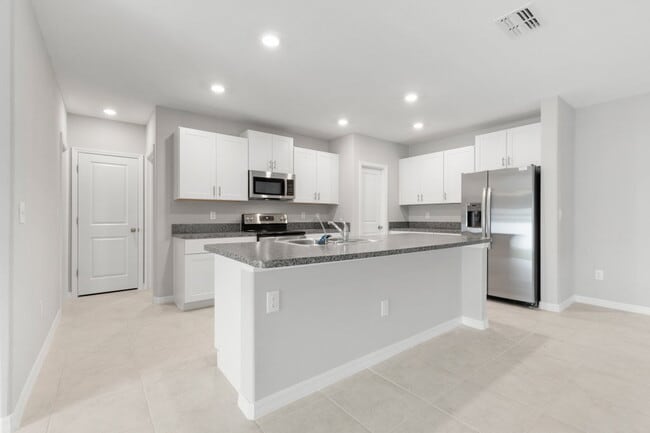 Building Photo - LIKE NEW Home For Rent in Touchstone!