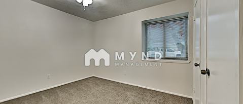 Building Photo - 15226 Flamingo Park