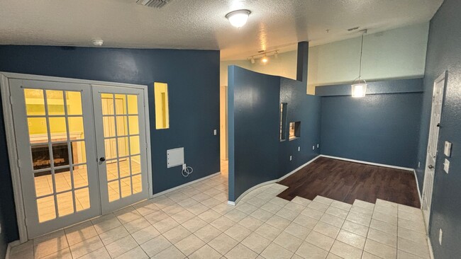 Building Photo - Two Bedroom, One Bath in Orlando - Priced ...