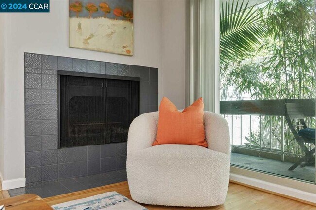 Building Photo - 66 Fairmount Ave