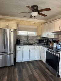 Building Photo - "Charming 1/2 Home for Rent on the River i...