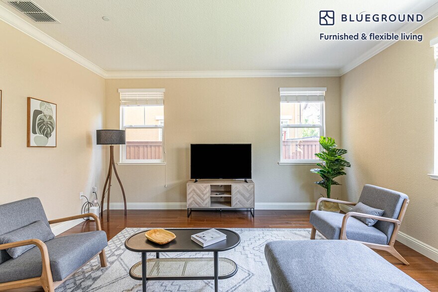 Building Photo - 5018 Osborne Cir