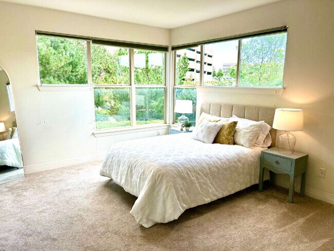 Primary Photo - Bright & Peaceful 2 Bed, 2 Bath Corner Con...