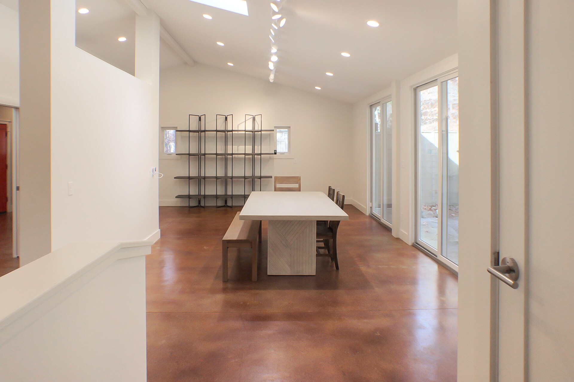 Building Photo - 21 Woodbury Rd