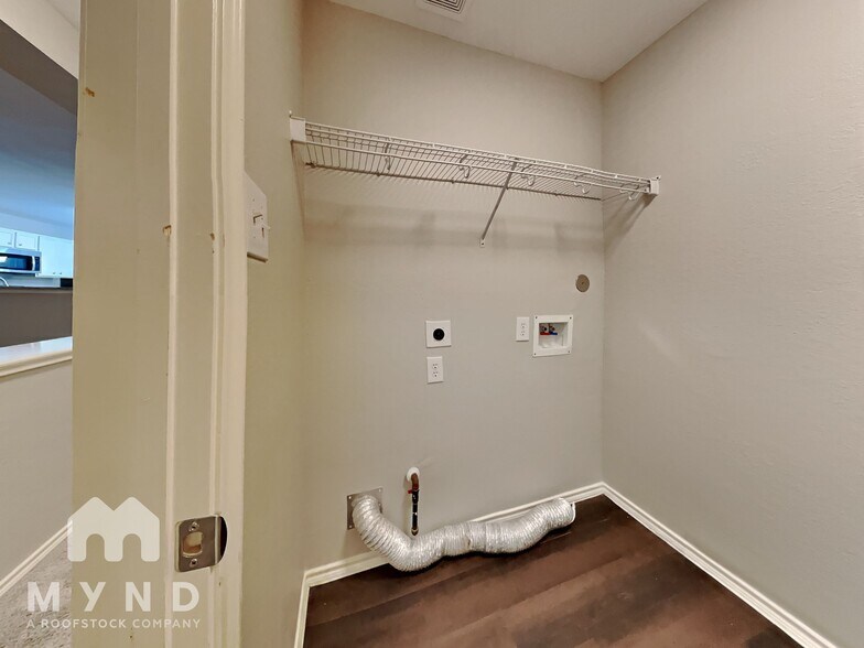 Building Photo - 8135 Villandry Ln