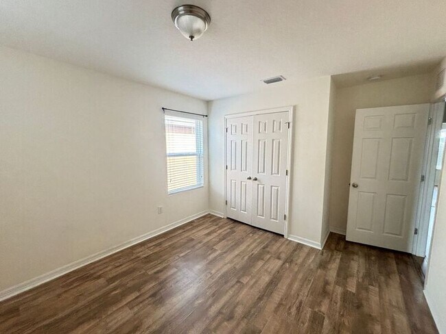 Building Photo - 10126 Celtic Ash Dr