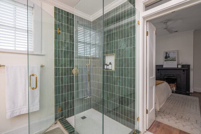 Building Photo - Bungalow Heaven in Baldwin Park!