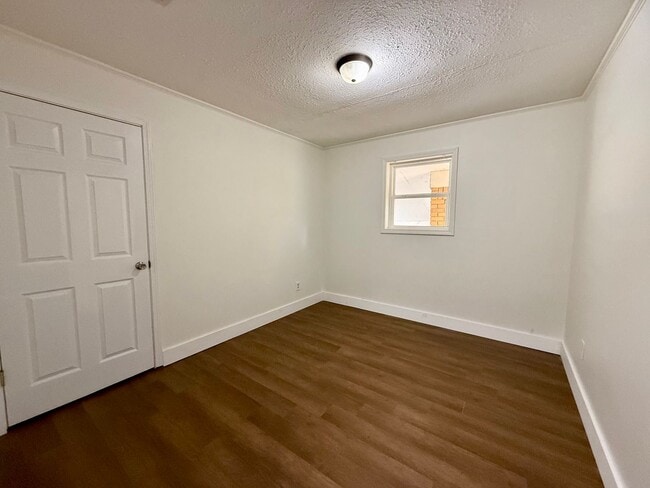 Building Photo - 3 Bedroom/1.Bathroom Home in Paragould AR - $1,150/month