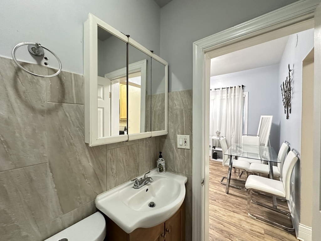 Building Photo - 716 N Elizabeth St