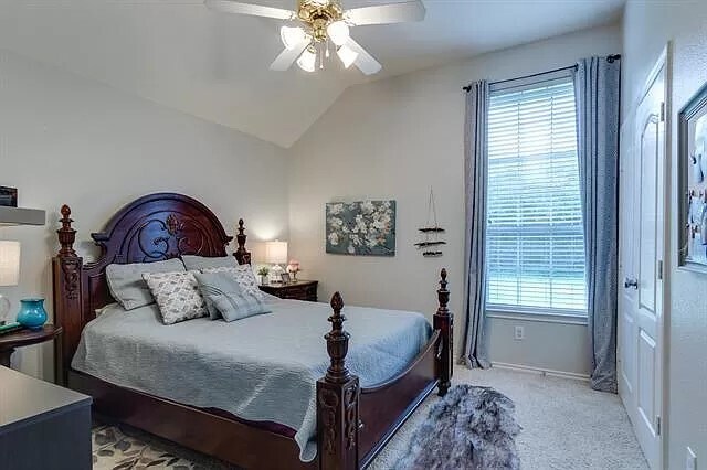 Building Photo - 1400 Lyra Ln