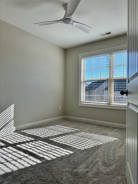 Spare Bedroom - 7637 Weathered Oak Way