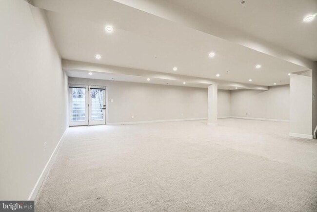 Building Photo - 13605 Otono Dr