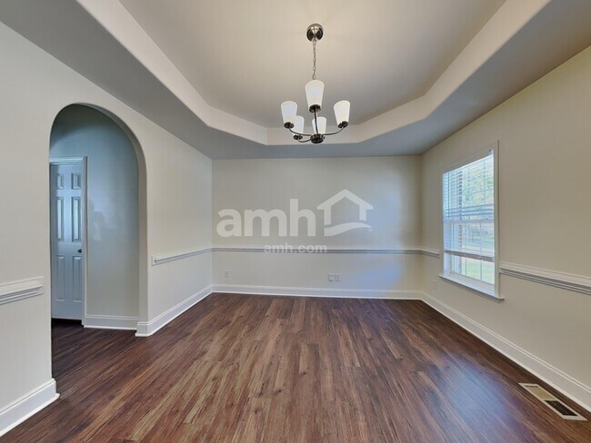 Building Photo - 718 Barrocliff Rd