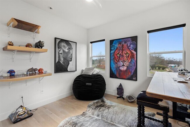 Building Photo - 4800 Vinson Dr