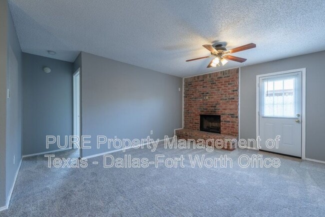 Building Photo - 731 Bluebonnet Dr