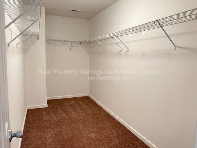 Building Photo - 3790 Burtons Barn St