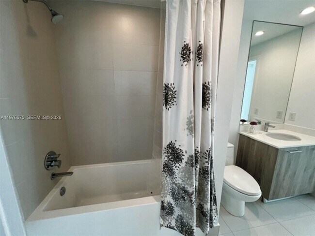 Building Photo - 501 NE 31st St