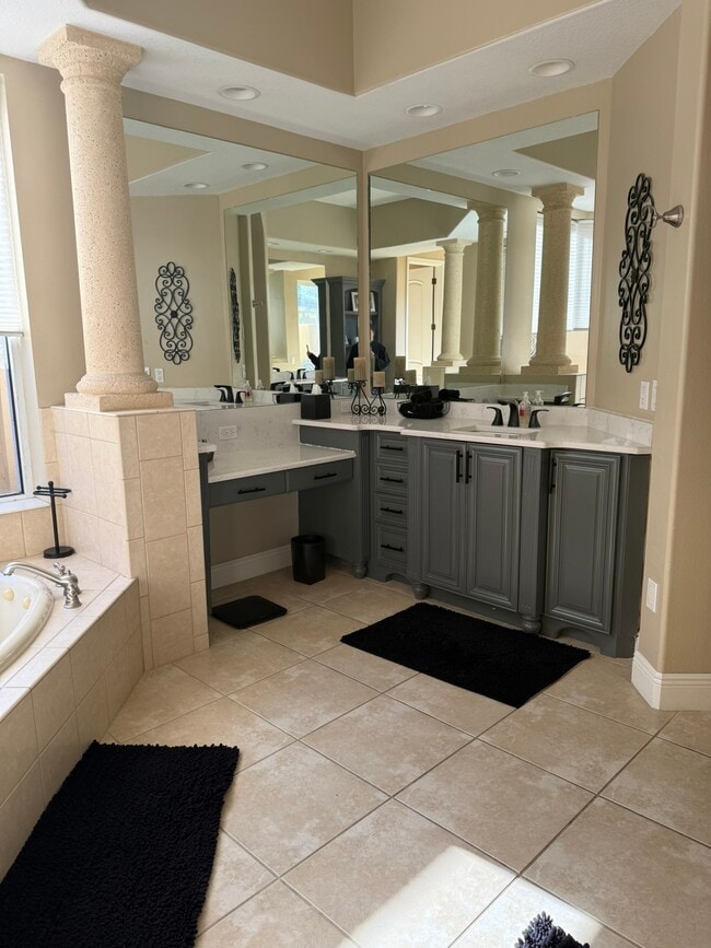 Building Photo - 6802 Dominion Ln