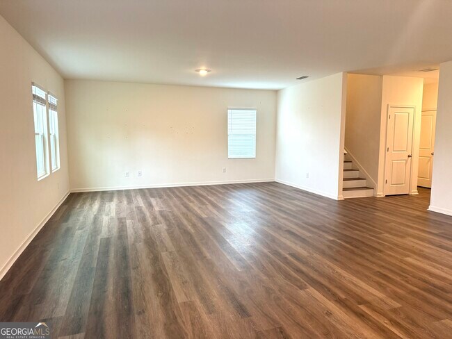 Building Photo - 119 Pond Ct