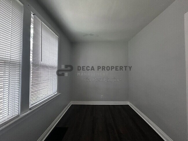 Building Photo - 7026 Bancroft Ave