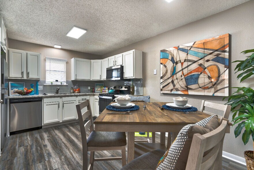 Building Photo - The Palm on SPID