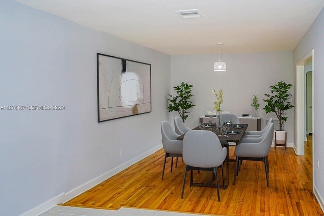 Building Photo - 5911 SW 6th St