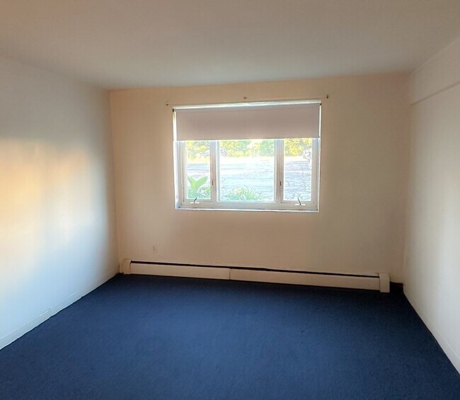 Building Photo - 122 Decatur St