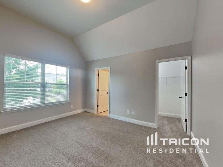 Building Photo - 2921 Canyon Glen Way