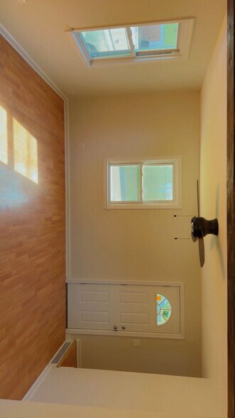 Building Photo - 8 Higbie Dr