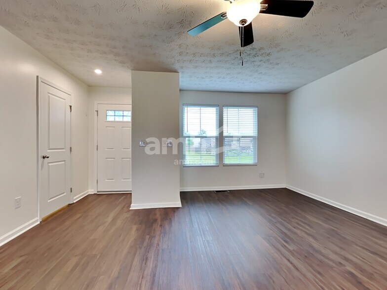 Building Photo - 5722 Jo Anne Rose Ct