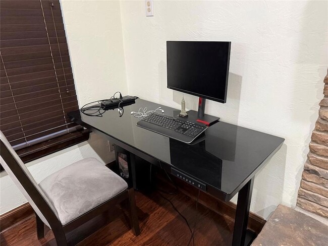 Building Photo - 16616 Moorgate Ln