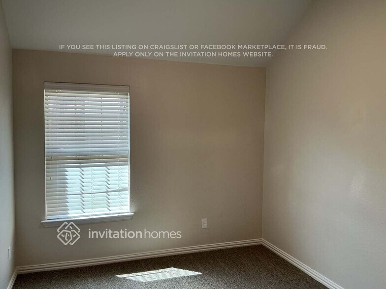 Building Photo - 222 Vernon Dr