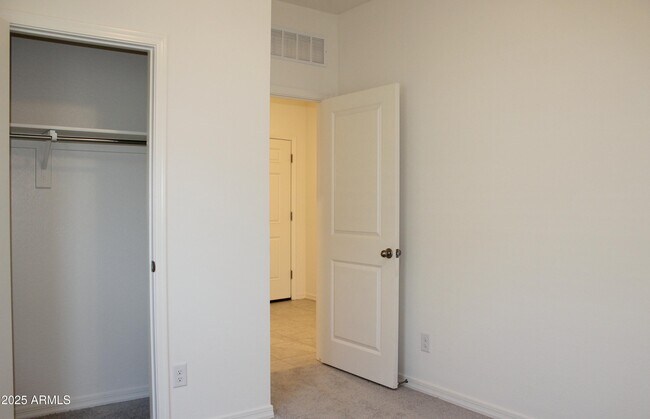 Building Photo - 10354 N 156th Ave