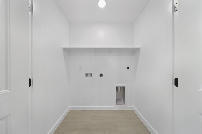 Building Photo - Brand New, Modern, and Ready for You in Temple, TX!