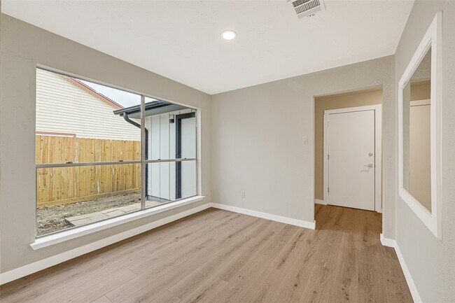 Building Photo - 6507 Paso Del Sol Dr