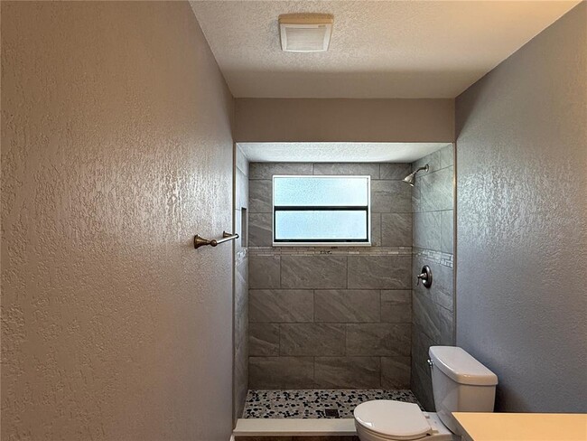 Building Photo - 3239 Cottonwood Ct