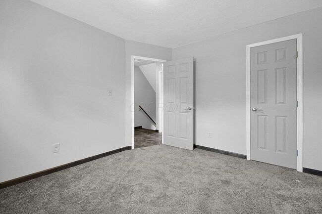 Building Photo - 53 Neil St