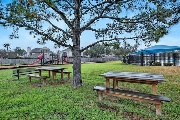 Building Photo - 9934 Goldenglade Dr
