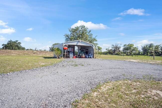 Building Photo - Ranch on 6 Acres
