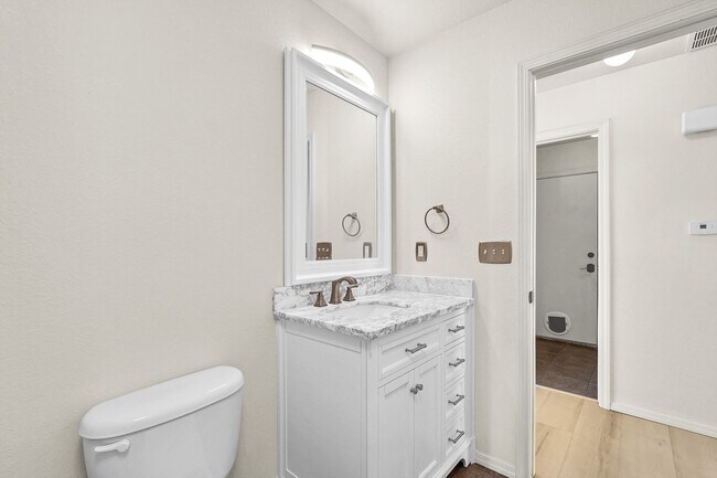 Building Photo - 4BR Home for Rent + Office/Bonus Room | Rio Rancho SE | 2-Car Garage | Large Yard