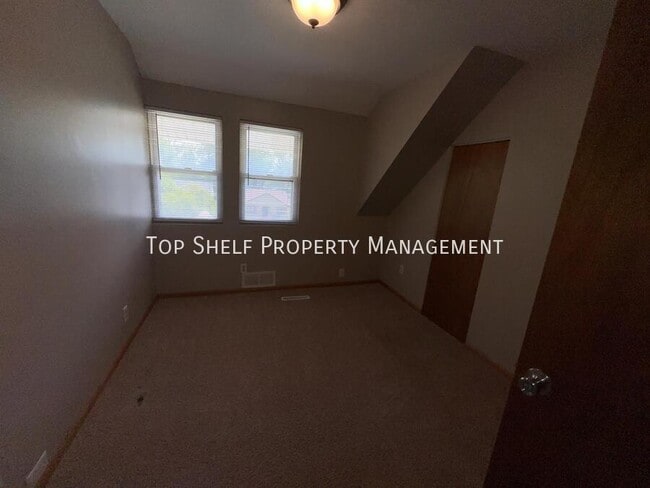Building Photo - 418 E Sheridan-