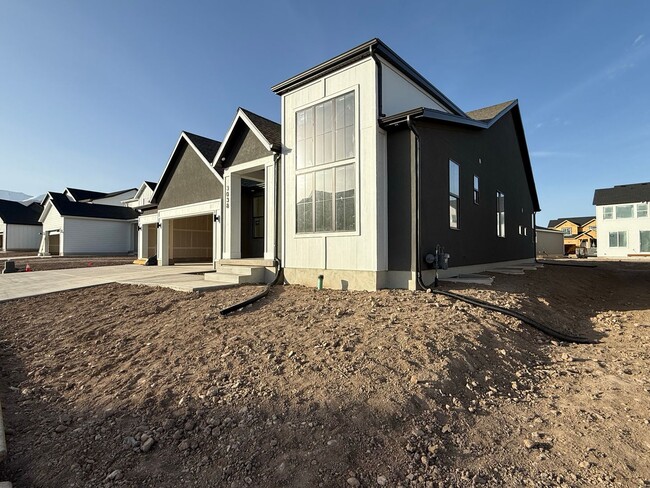 Building Photo - New 3-Bed Eagle Mountain Home!!