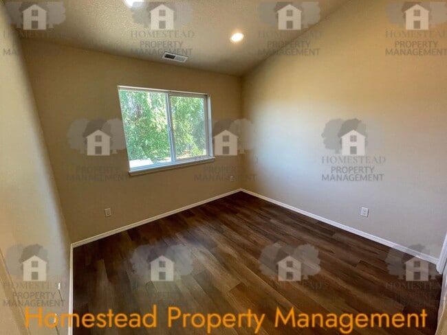Building Photo - 1449-1451 Northgate Dr.