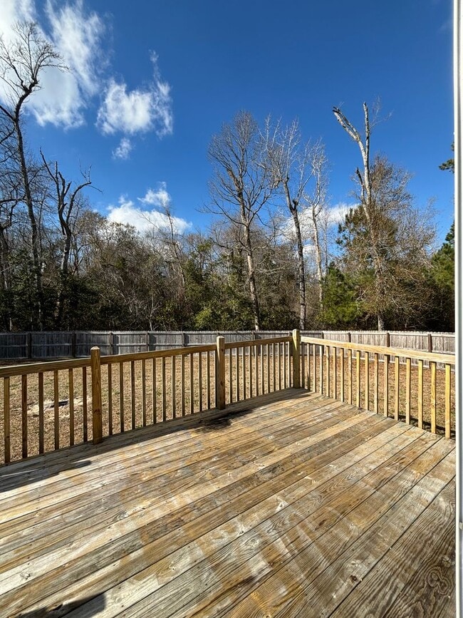 Building Photo - Sensational on Sundown