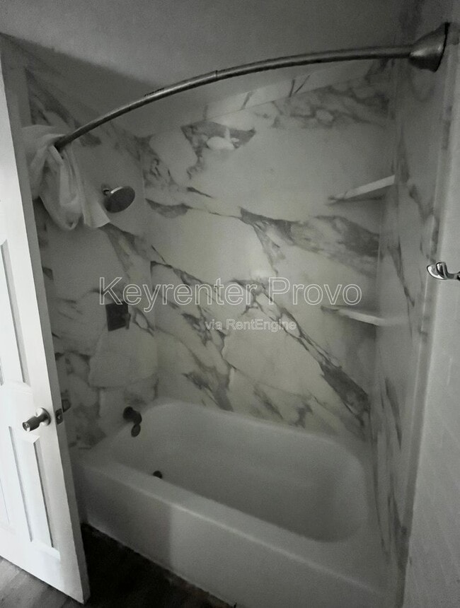 Building Photo - 2091 N 220 E St