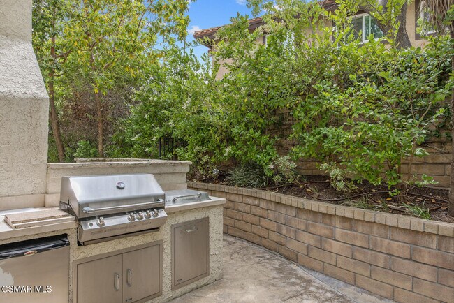 Building Photo - 2521 Sandycreek Dr